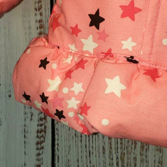 NWT, Gymboree Toddler puffer coat, Sz 18-24m, Pink Stars Print, ruffle bottom. - Picture 4 of 10